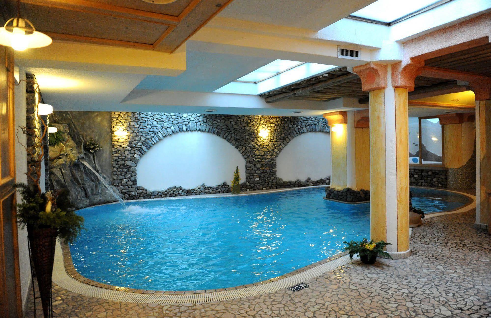 Hotel Helvetia Livigno Eksteriør bilde
